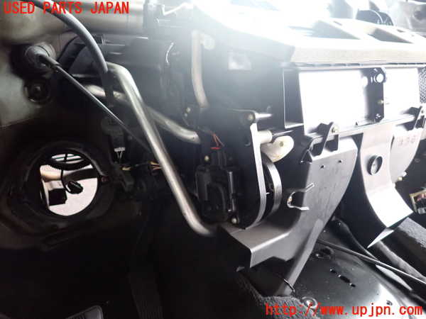 2UPJ-38526081]クライスラー・300C(LX57)エバポレーター1 中古_m0004.jpg