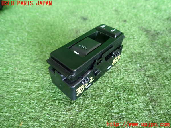 2UPJ-38526240]クライスラー・300C(LX57)右前パワーウィンドウスイッチ 中古_m0001.jpg