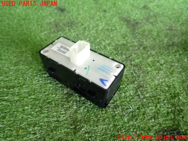 2UPJ-38526240]クライスラー・300C(LX57)右前パワーウィンドウスイッチ 中古_m0002.jpg