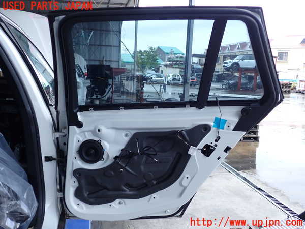 2UPJ-38531290]BMW 328i ツーリング F31(3A20)右後ドア 中古 FUYAO M540 43R-001735_m0004.jpg
