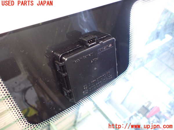 2UPJ-38561195]ベンツ CLS550 C219(219372)フロントガラス 中古 SAINT-GOBAIN SEKURIT M75 43R-001126_m0005.jpg