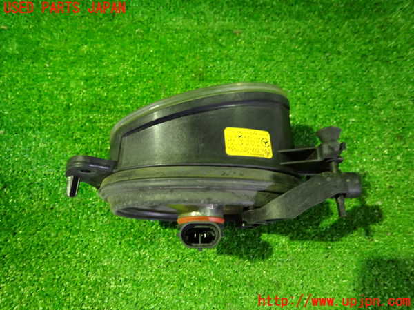 2UPJ-38561180]ベンツ CLS550 C219(219372)右フォグ 中古_m0003.jpg