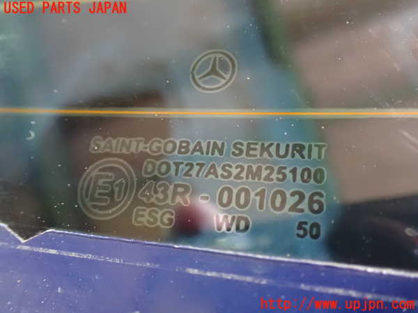 2UPJ-38561560]ベンツ CLS550 C219(219372)リアガラス 中古  SAINT-GOBAIN SEKURIT M25100 43R-001026_m0003.jpg