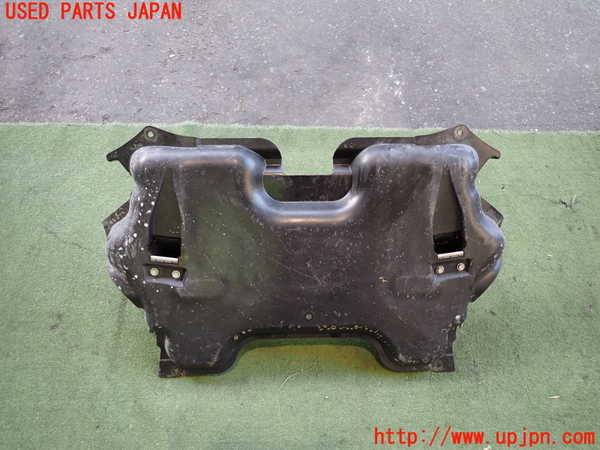 2UPJ-38562170]ベンツ CLS550 C219(219372)エンジンアンダーカバー 中古_m0001.jpg