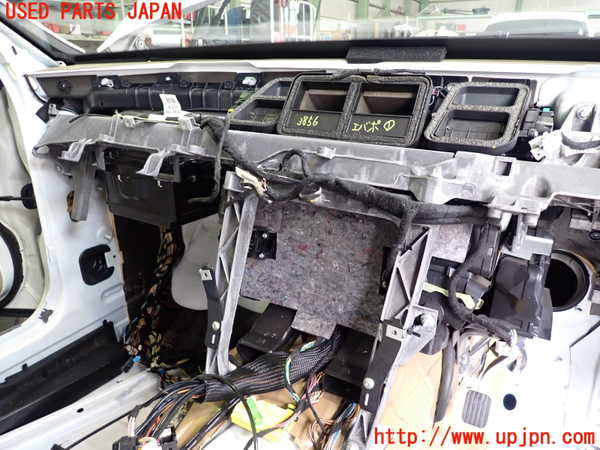 2UPJ-38566081]ベンツ CLS550 C219(219372)エバポレーター1 中古_m0001.jpg