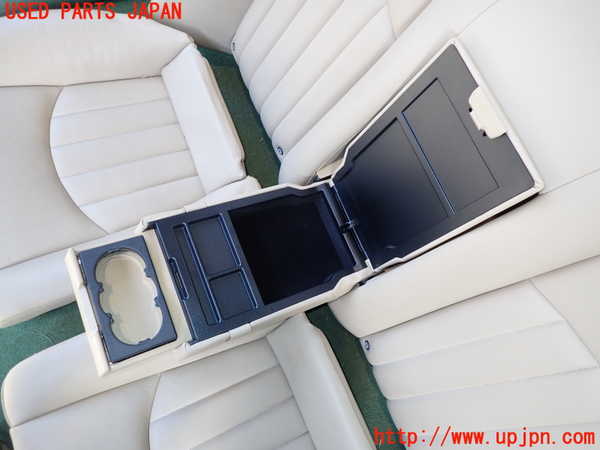 2UPJ-38567385]ベンツ CLS550 C219(219372)リアシート 中古_m0003.jpg