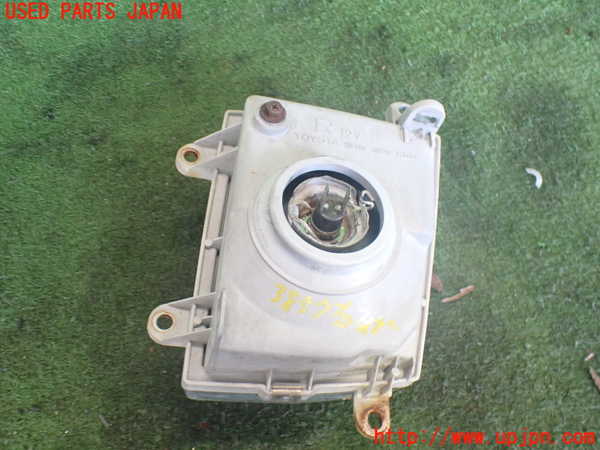 2UPJ-38571180]クラウン 4ドア ハードトップ(MS135)右フォグ 中古_m0003.jpg