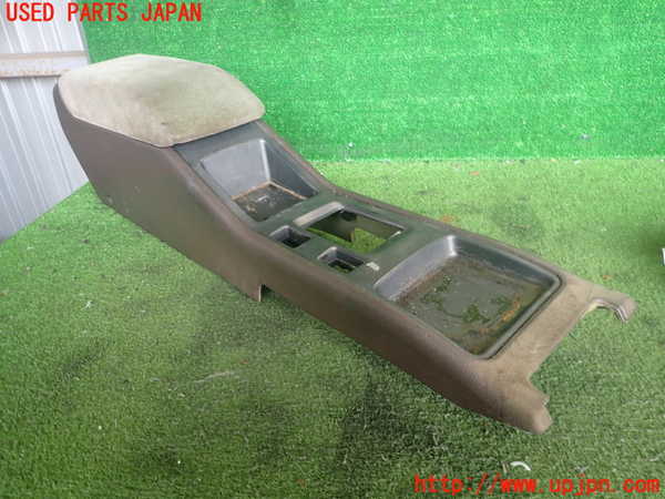 2UPJ-38577540]クラウン 4ドア ハードトップ(MS135)センターコンソール 中古_m0001.jpg