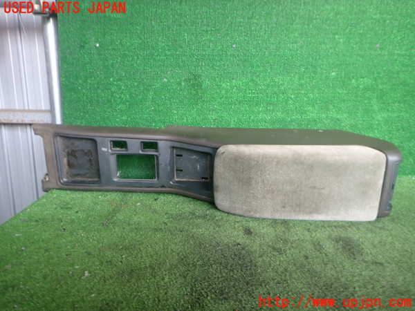 2UPJ-38577540]クラウン 4ドア ハードトップ(MS135)センターコンソール 中古_m0003.jpg