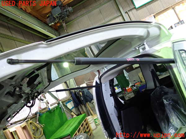 1UPJ-38591584]セレナ Sハイブリッド(HFC26)リアゲートダンパー 中古_m0001.jpg