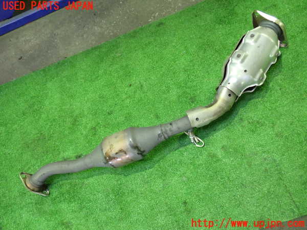 1UPJ-38592661]セレナ Sハイブリッド(HFC26)触媒1 中古_m0002.jpg