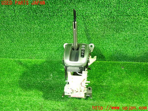 1UPJ-38597555]セレナ Sハイブリッド(HFC26)ATシフトレバー 中古_m0001.jpg