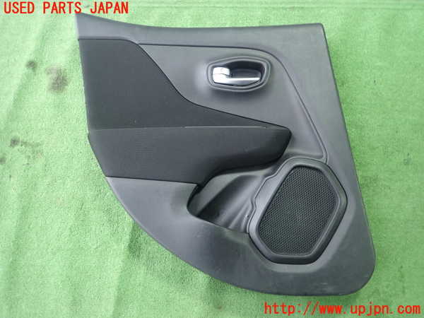 1UPJ-38601324]ジープ・レネゲード(BV13PM)左後ドア内張り 中古_m0001.jpg