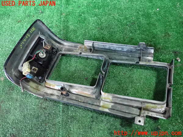 5UPJ-38621152]ランクル60系(HJ61V(改))左コーナーランプ 中古_m0002.jpg