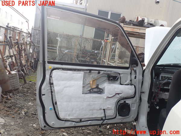 1UPJ-38631260]パジェロ(V88W)左ドア 中古 AGC M213 43R-00033_m0004.jpg