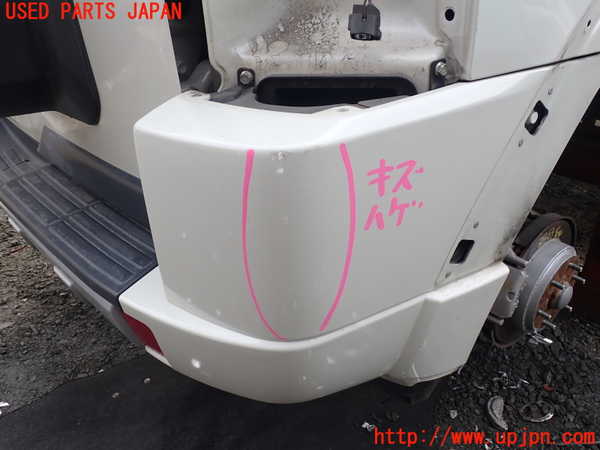 1UPJ-38631610]パジェロ(V88W)リアバンパー 中古_m0002.jpg