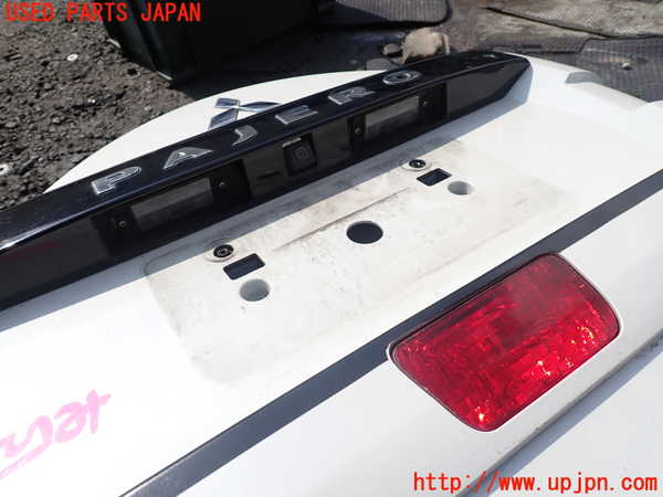 1UPJ-38631559]パジェロ(V88W)リアフィニッシャー 中古_m0003.jpg
