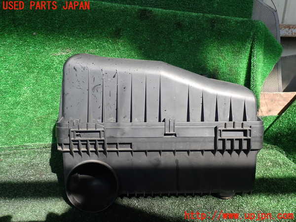 1UPJ-38632560]パジェロ(V88W)エアクリーナーボックス 中古_m0002.jpg