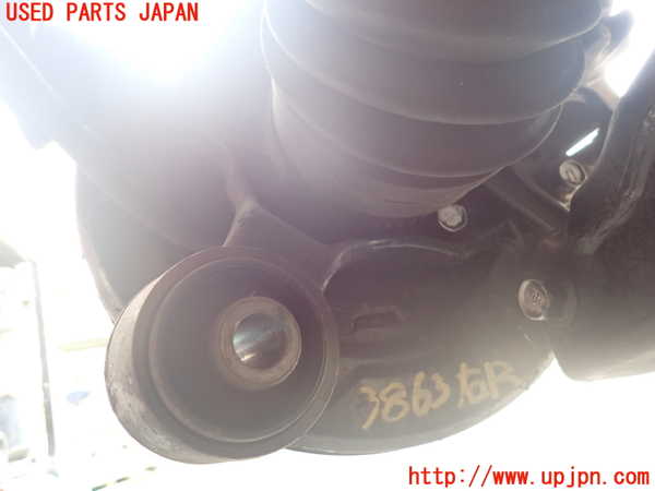 1UPJ-38634300]パジェロ(V88W)右リアナックルハブ 中古_m0002.jpg
