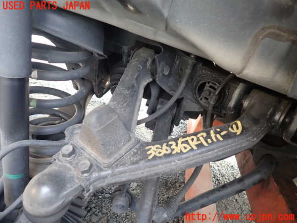 1UPJ-38635146]パジェロ(V88W)右リアアッパーアーム1 中古_m0001.jpg