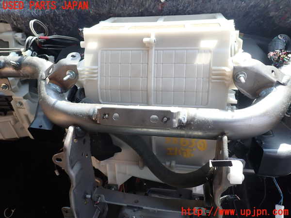 1UPJ-38636081]パジェロ(V88W)エバポレーター1 中古_m0001.jpg