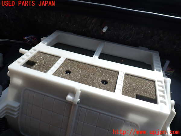 1UPJ-38636081]パジェロ(V88W)エバポレーター1 中古_m0002.jpg