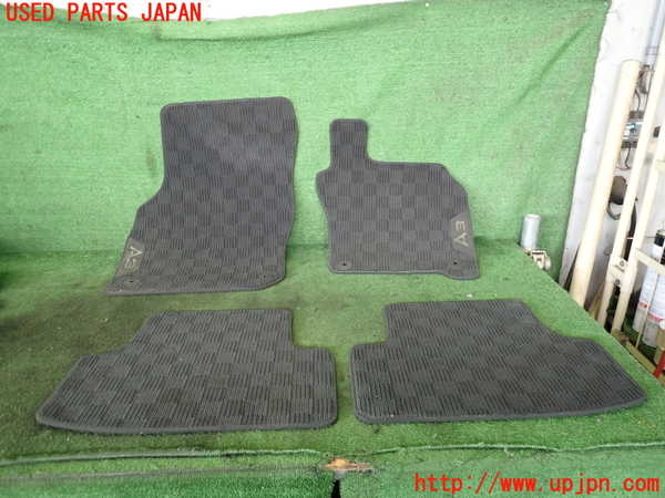 2UPJ-38657800]アウディ・A3 スポーツバック(GYDLA)フロアマット 中古_m0001.jpg
