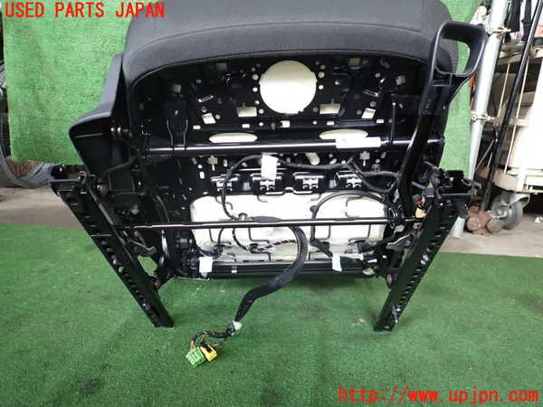 2UPJ-38657035]アウディ・A3 スポーツバック(GYDLA)運転席シート 中古_m0004.jpg