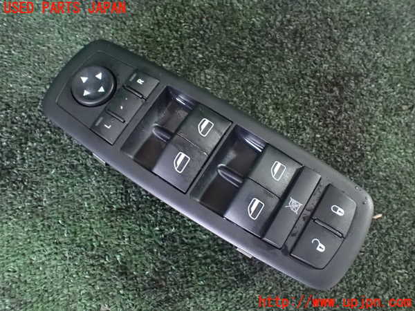 1UPJ-38666240]クライスラー・グランドボイジャー(RT38)右前パワーウィンドウスイッチ 中古_m0001.jpg