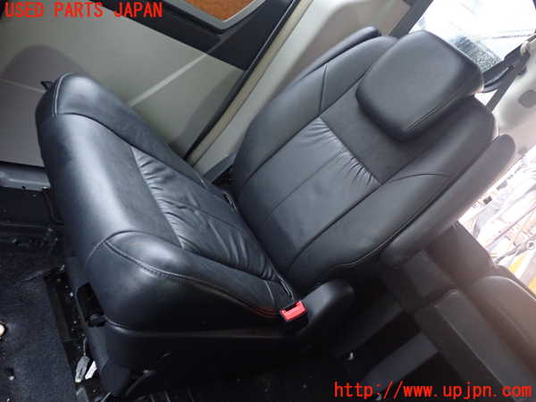 1UPJ-38667145]クライスラー・グランドボイジャー(RT38)右2列目シート 中古_m0001.jpg