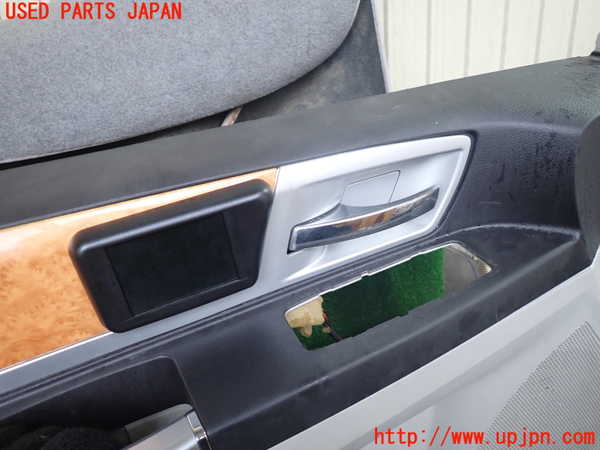 1UPJ-38661264]クライスラー・グランドボイジャー(RT38)左前ドア内張り 中古_m0002.jpg