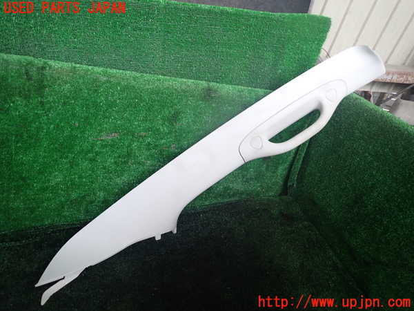 1UPJ-38667655]クライスラー・グランドボイジャー(RT38)右フロントピラートリム 中古_m0001.jpg