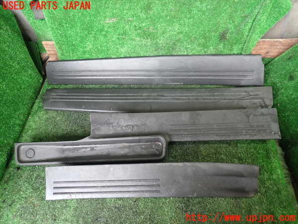 1UPJ-38667740]クライスラー・グランドボイジャー(RT38)スカッフプレート 中古_m0001.jpg