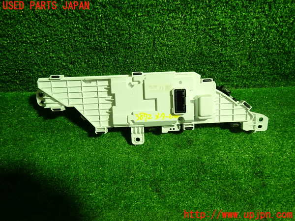 1UPJ-38726239]ヴォクシー(ノア)(ZRR80G)メーター・その他 中古_m0002.jpg
