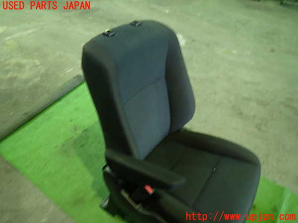 1UPJ-38727065]ヴォクシー(ノア)(ZRR80G)助手席シート 中古_m0002.jpg