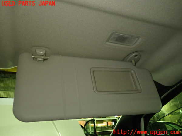1UPJ-38727625]ヴォクシー(ノア)(ZRR80G)室内サンバイザー右側 中古_m0002.jpg