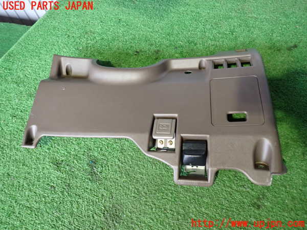 2UPJ-38747691]ハイラックスサーフ(RZN185W)内装トリム類1 中古_m0001.jpg
