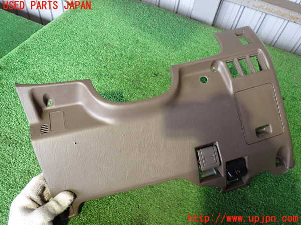 2UPJ-38747691]ハイラックスサーフ(RZN185W)内装トリム類1 中古_m0002.jpg