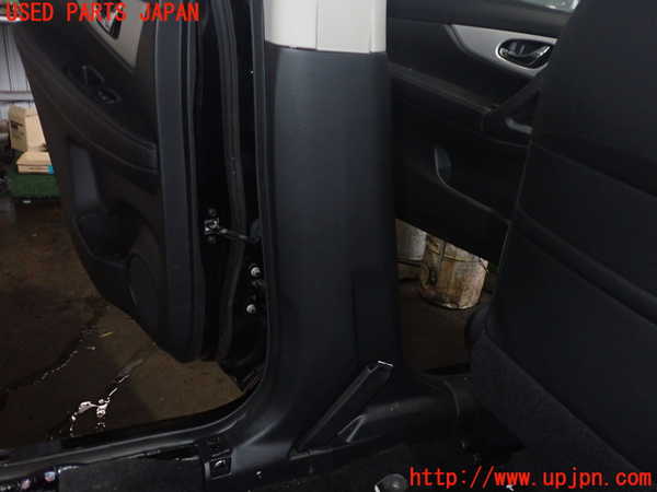 2UPJ-38757670]エクストレイル ハイブリッド(HNT32)左センターピラートリム 中古_m0003.jpg