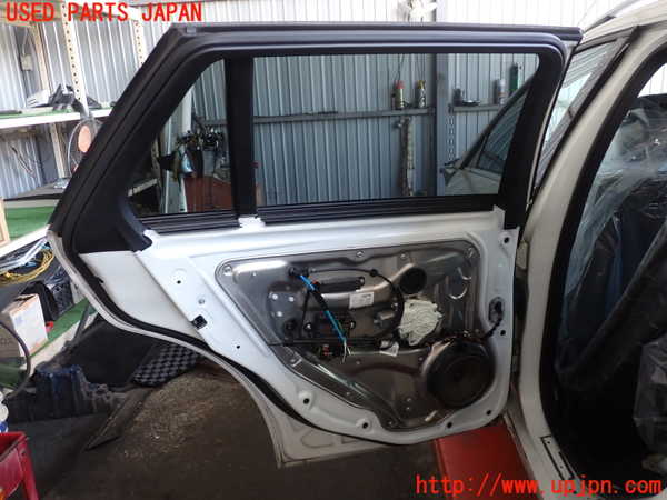 2UPJ-38761320]ベンツ E220 d(BlueTEC) ステーションワゴン S212(212201C)左後ドア 中古 AGC 43R-002092_m0004.jpg