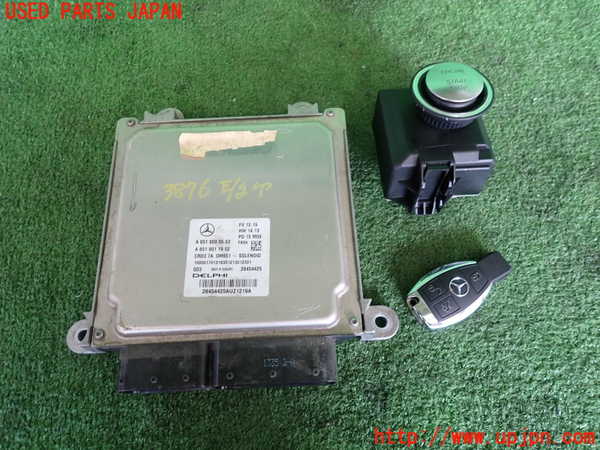 2UPJ-38766110]ベンツ E220 d(BlueTEC) ステーションワゴン S212(212201C)エンジンコンピューター 中古_m0001.jpg