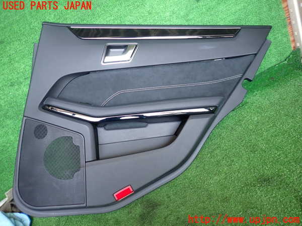 2UPJ-38761294]ベンツ E220 d(BlueTEC) ステーションワゴン S212(212201C)右後ドア内張り 中古_m0001.jpg