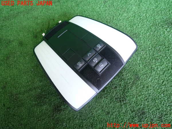 2UPJ-38766411]ベンツ E220 d(BlueTEC) ステーションワゴン S212(212201C)ルームランプ1(1列目真中) 中古_m0001.jpg