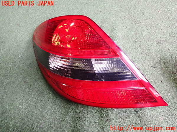 2UPJ-38781536]ベンツ SLK200 コンプレッサー(171445)左テールランプ 中古 (R171)_m0001.jpg