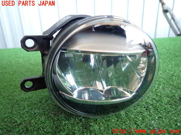 5UPJ-38811180]クラウン アスリート(GRS211)右フォグ 中古_m0001.jpg