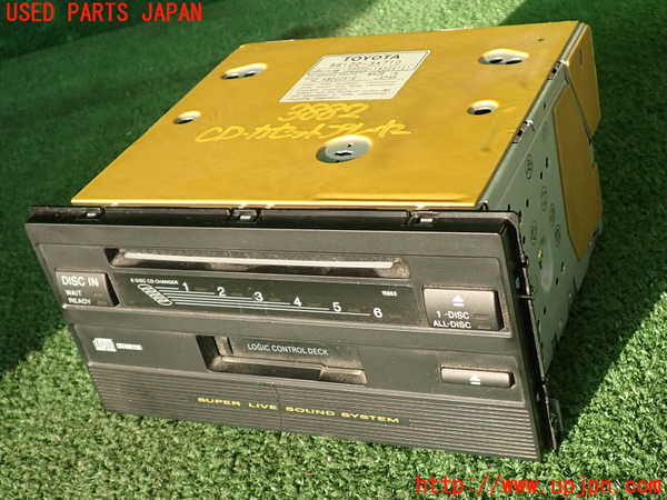2UPJ-38826495]クラウン エステート(JZS175W)CD&カセットプレイヤー 中古_m0001.jpg