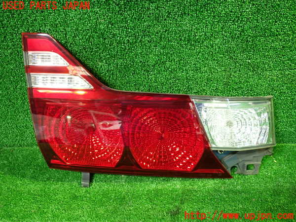 1UPJ-38871552]アルファードG(ANH10W)左リアフィニッシャー 中古_m0001.jpg