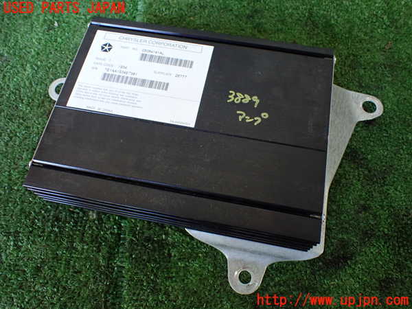 1UPJ-38896525]ジープ・コンパス(MK4924)アンプ 中古_m0001.jpg