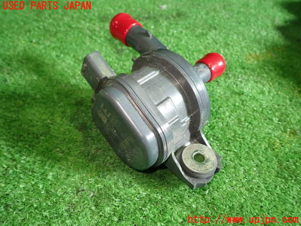 1UPJ-38922110]レクサス・ES300h(AXZH11)ウォーターポンプ 中古_m0001.jpg
