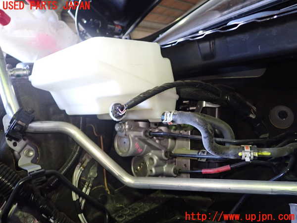 1UPJ-38924050]レクサス・ES300h(AXZH11)ブレーキマスターシリンダー 中古_m0001.jpg